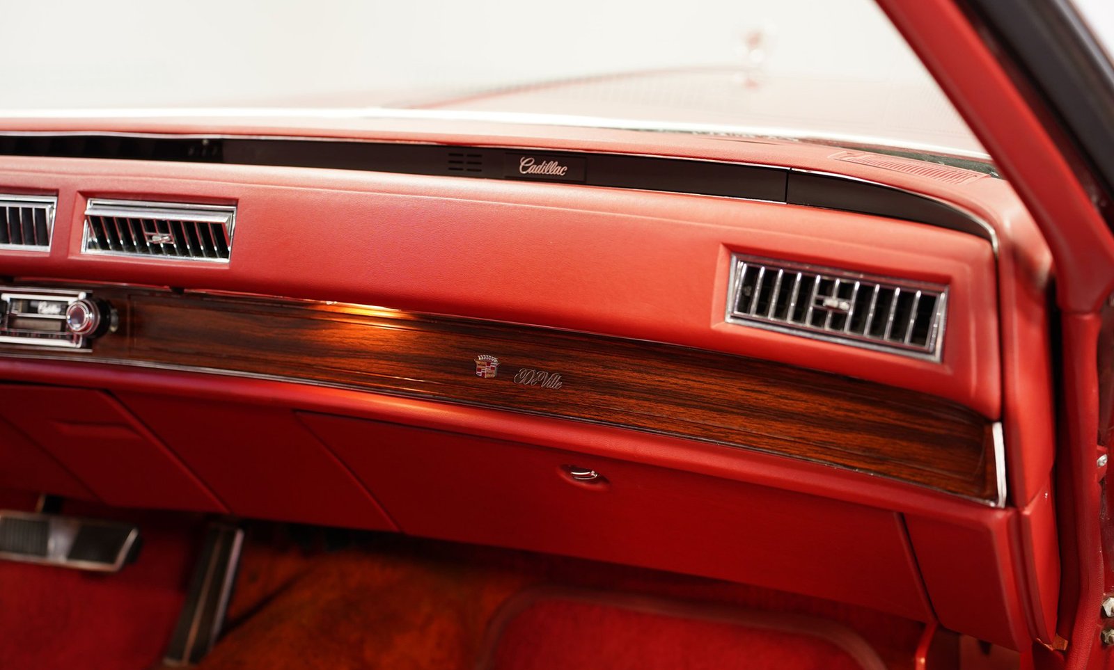Cadillac 1976 Coupe DeVille - Imagem 4