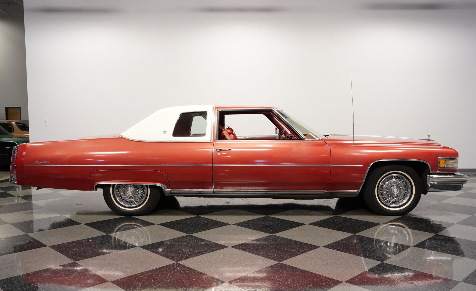 Cadillac 1976 Coupe DeVille - Imagem 26