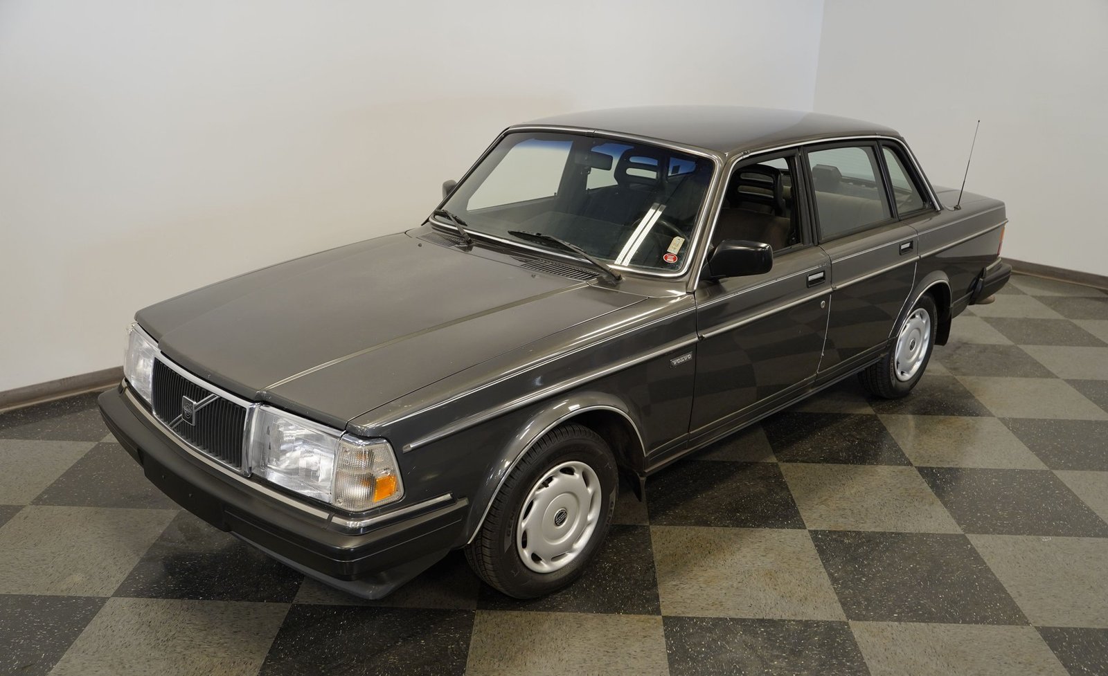 Volvo 1988 240DL - Imagem 15
