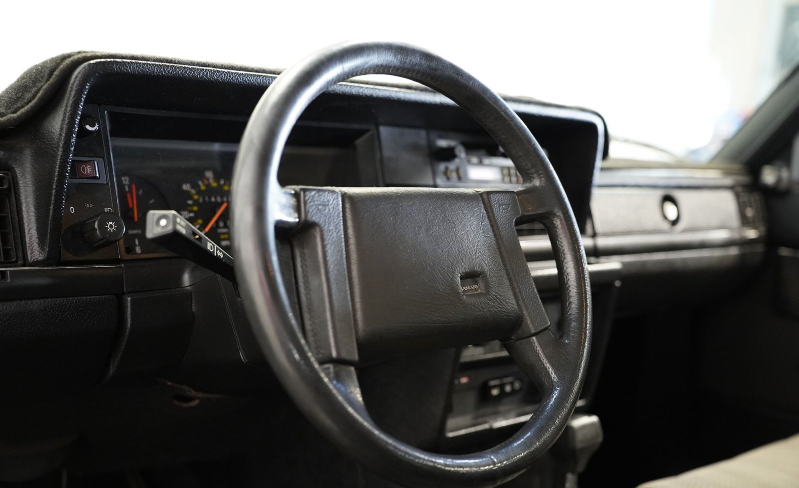 Volvo 1988 240DL - Imagem 9