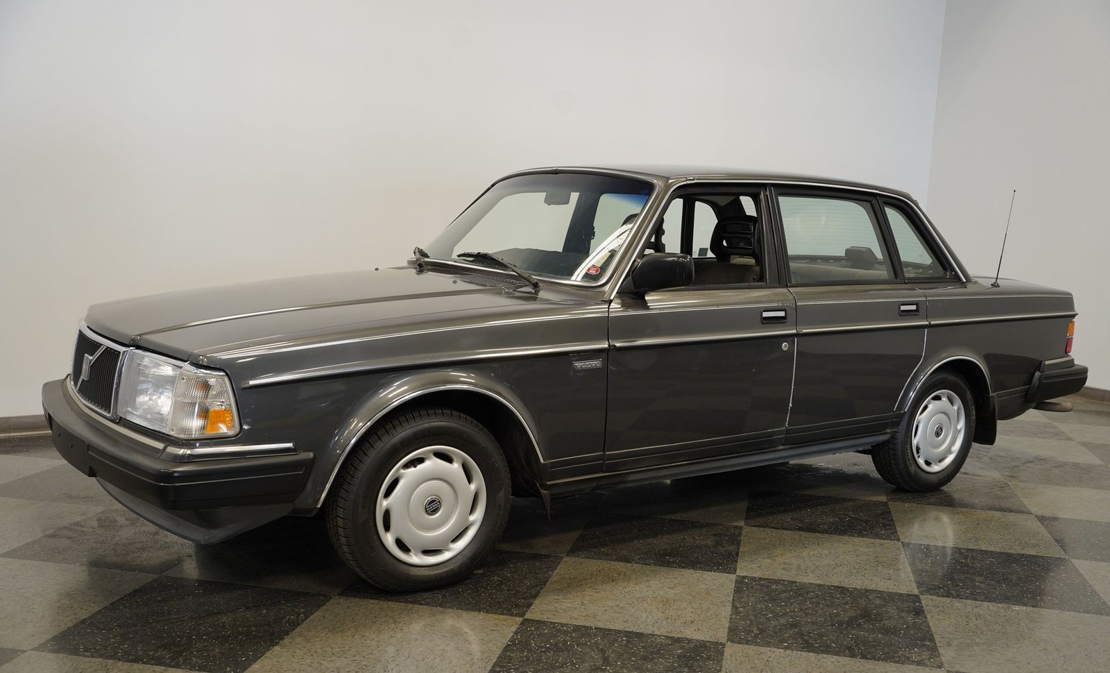 Volvo 1988 240DL - Imagem 23