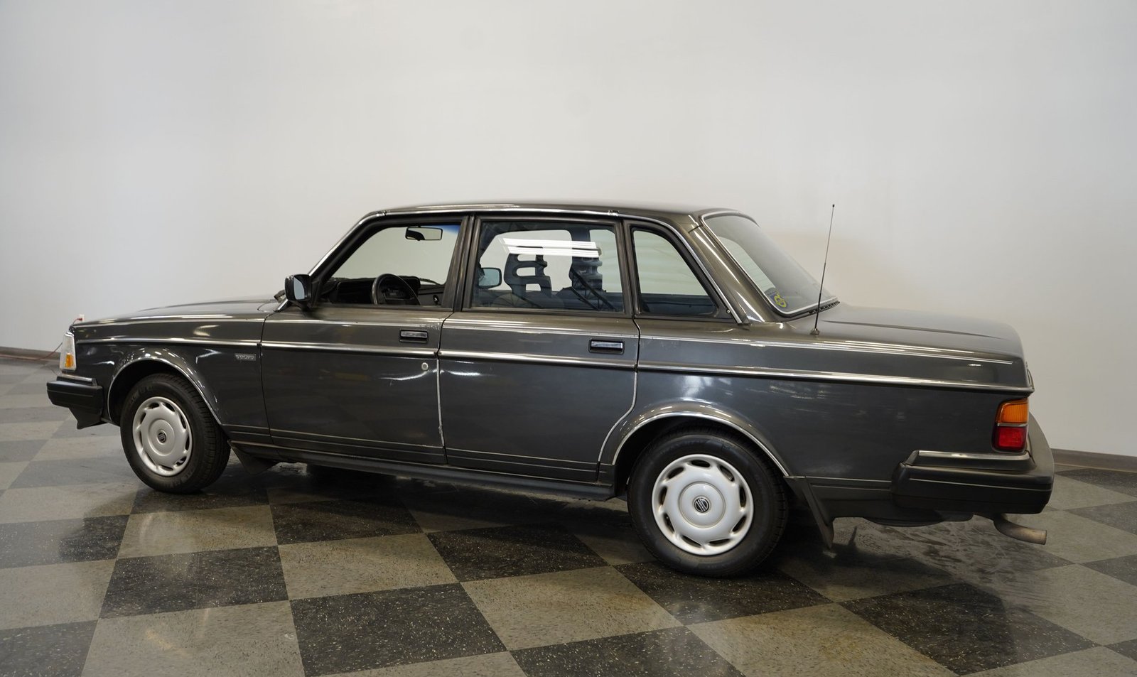 Volvo 1988 240DL - Imagem 21