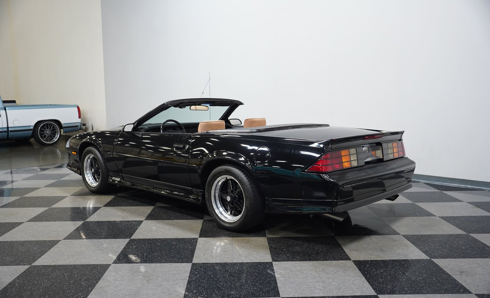 Chevrolet 1991 Camaro Z28 Conversível - Imagem 35