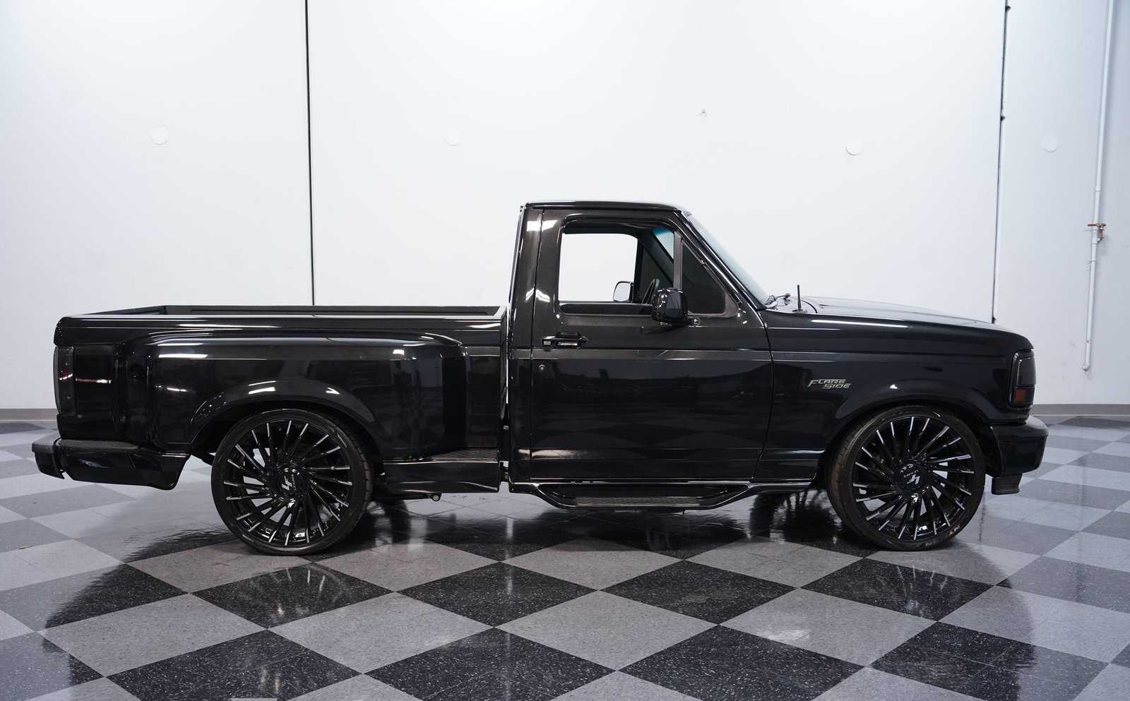 Ford 1994 F-150 Flareside com motor 6.2 LS adaptado - Imagem 22