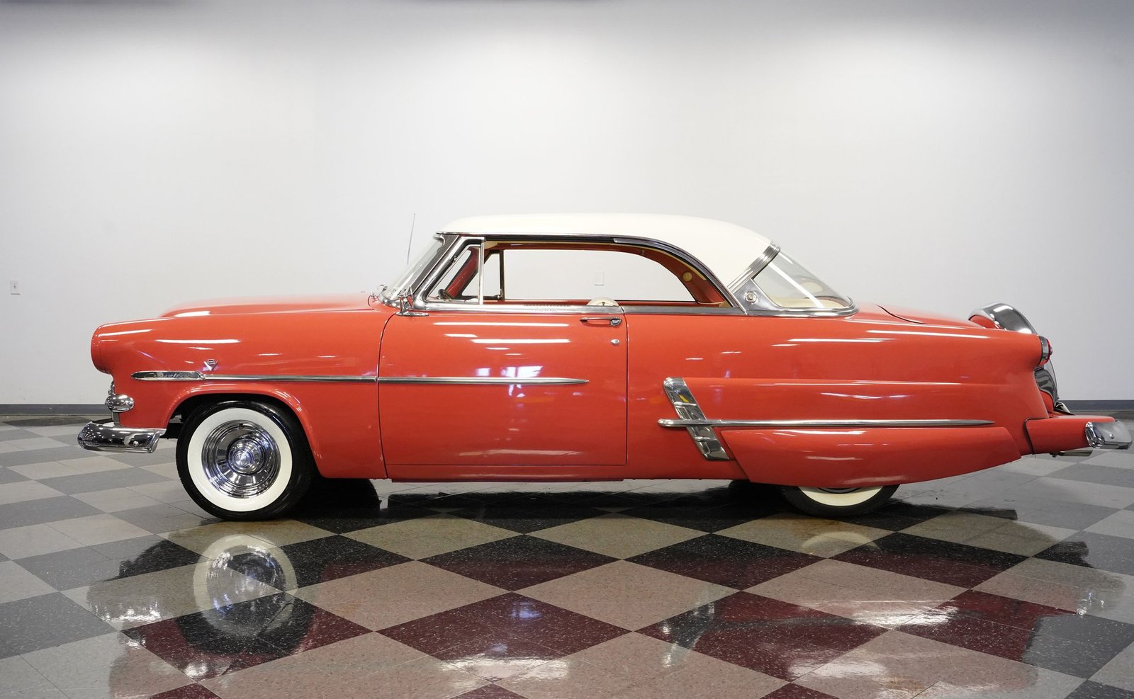 Ford 1953 Crestline Victoria - Imagem 29