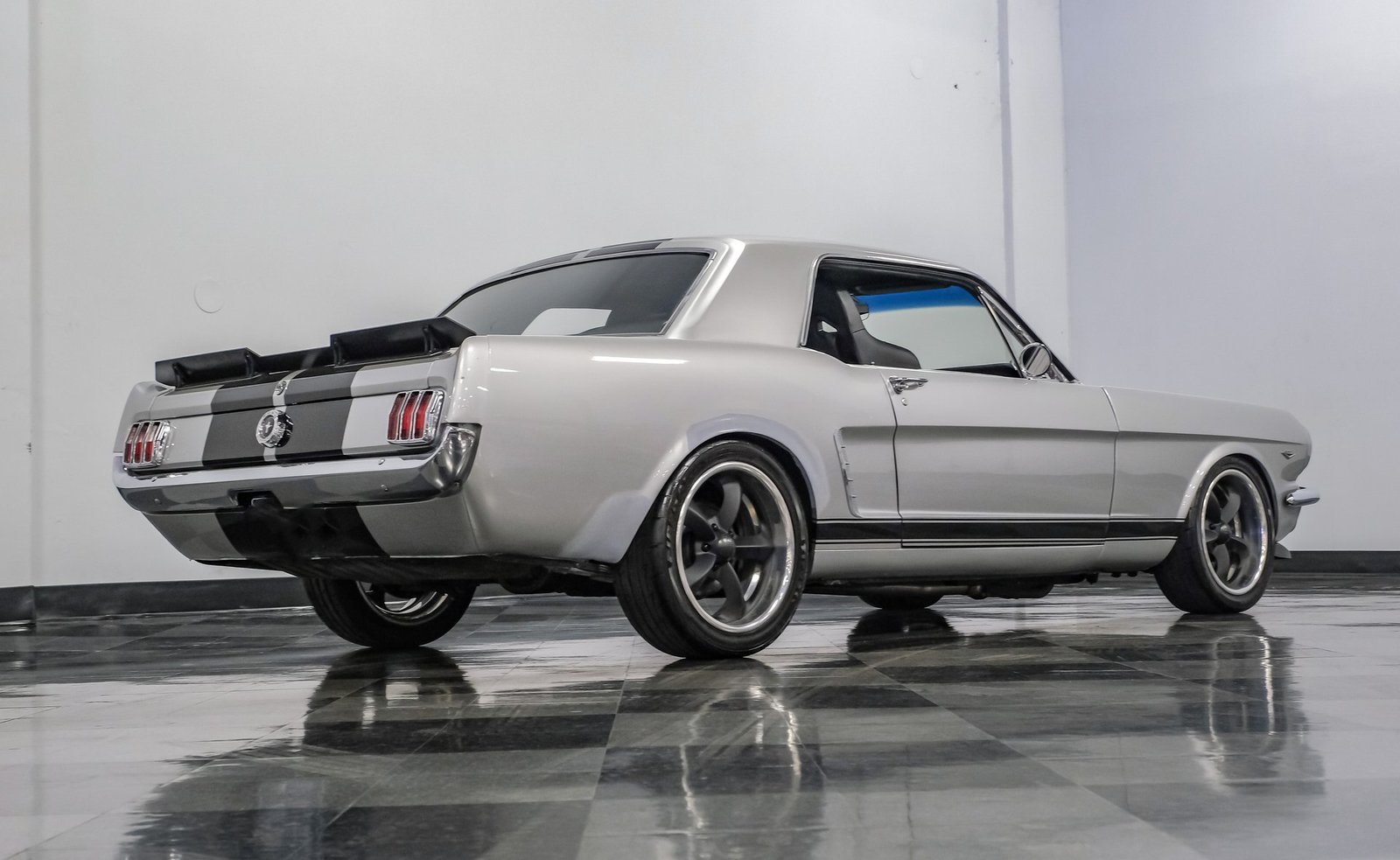 Ford 1965 Mustang - Imagem 26
