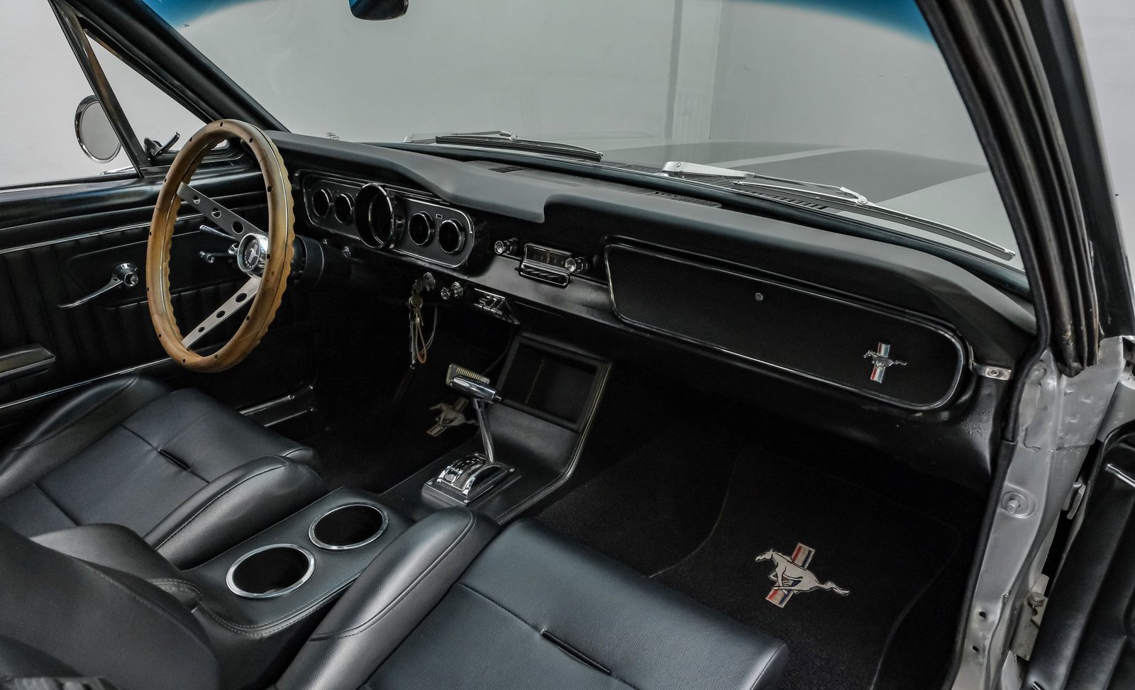 Ford 1965 Mustang - Imagem 5