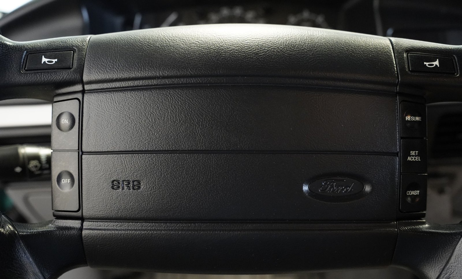 Ford 1995 Bronco 4X4 - Imagem 13