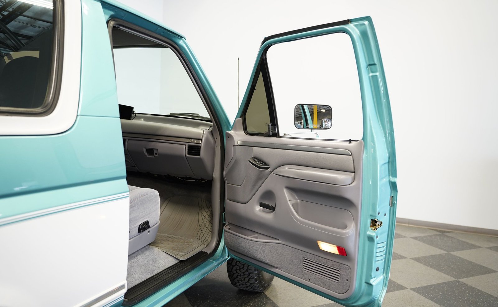 Ford 1995 Bronco 4X4 - Imagem 4