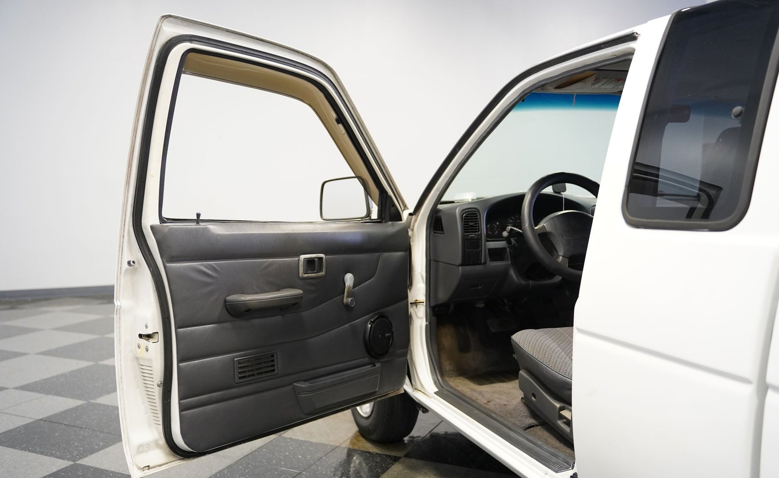Nissan 1996 Hardbody SE Cabine Estendida - Imagem 11