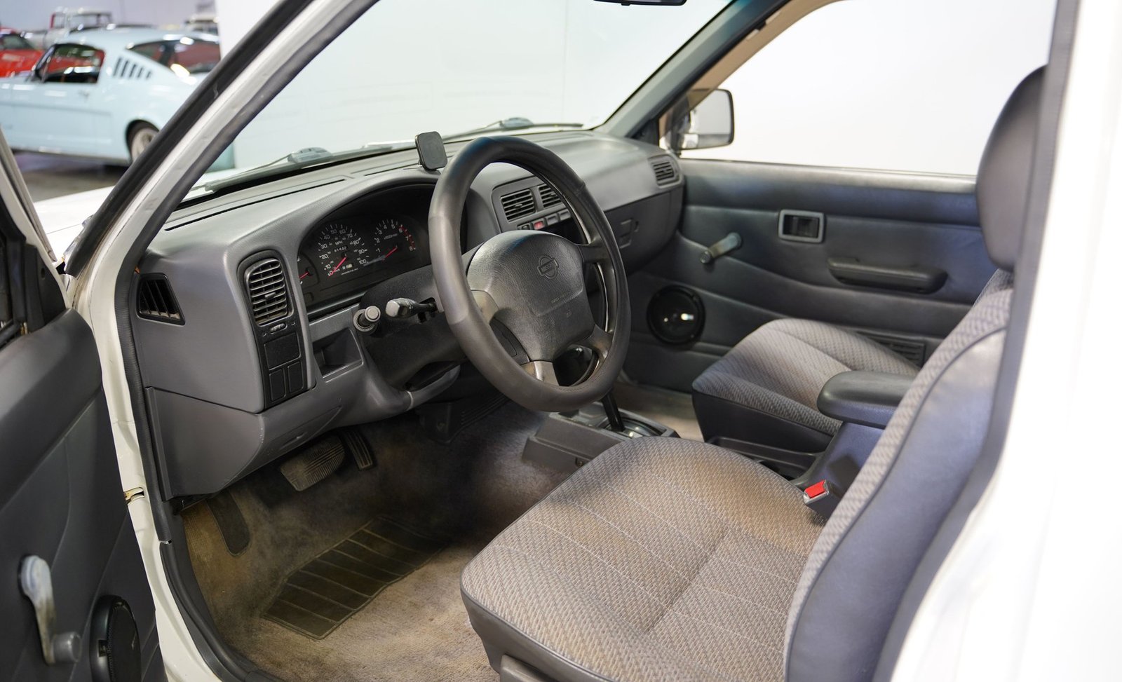 Nissan 1996 Hardbody SE Cabine Estendida - Imagem 28