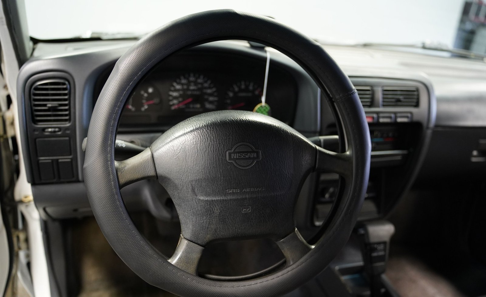 Nissan 1996 Hardbody SE Cabine Estendida - Imagem 10