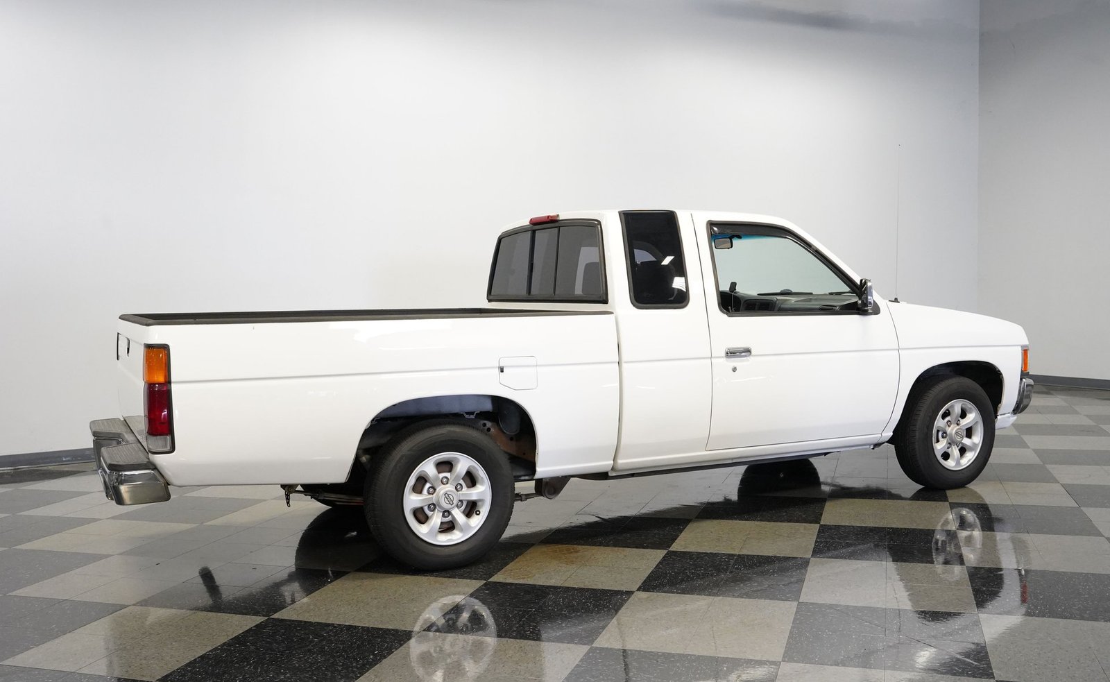 Nissan 1996 Hardbody SE Cabine Estendida - Imagem 22