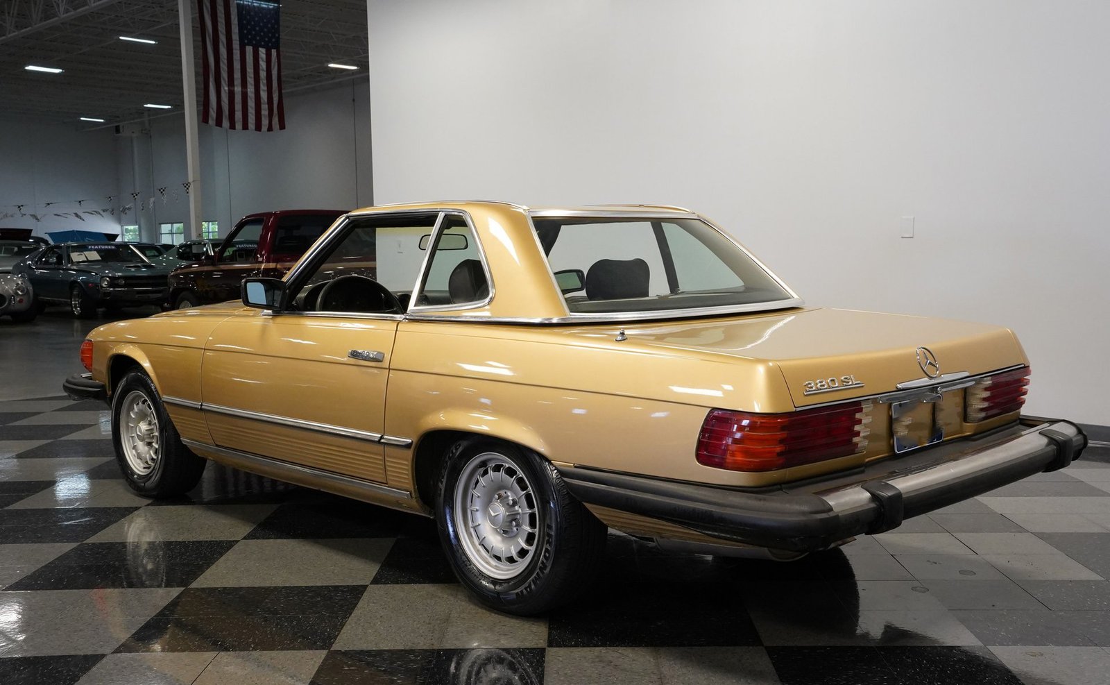 Mercedes-Benz 1982 380SL 107 - Imagem 32