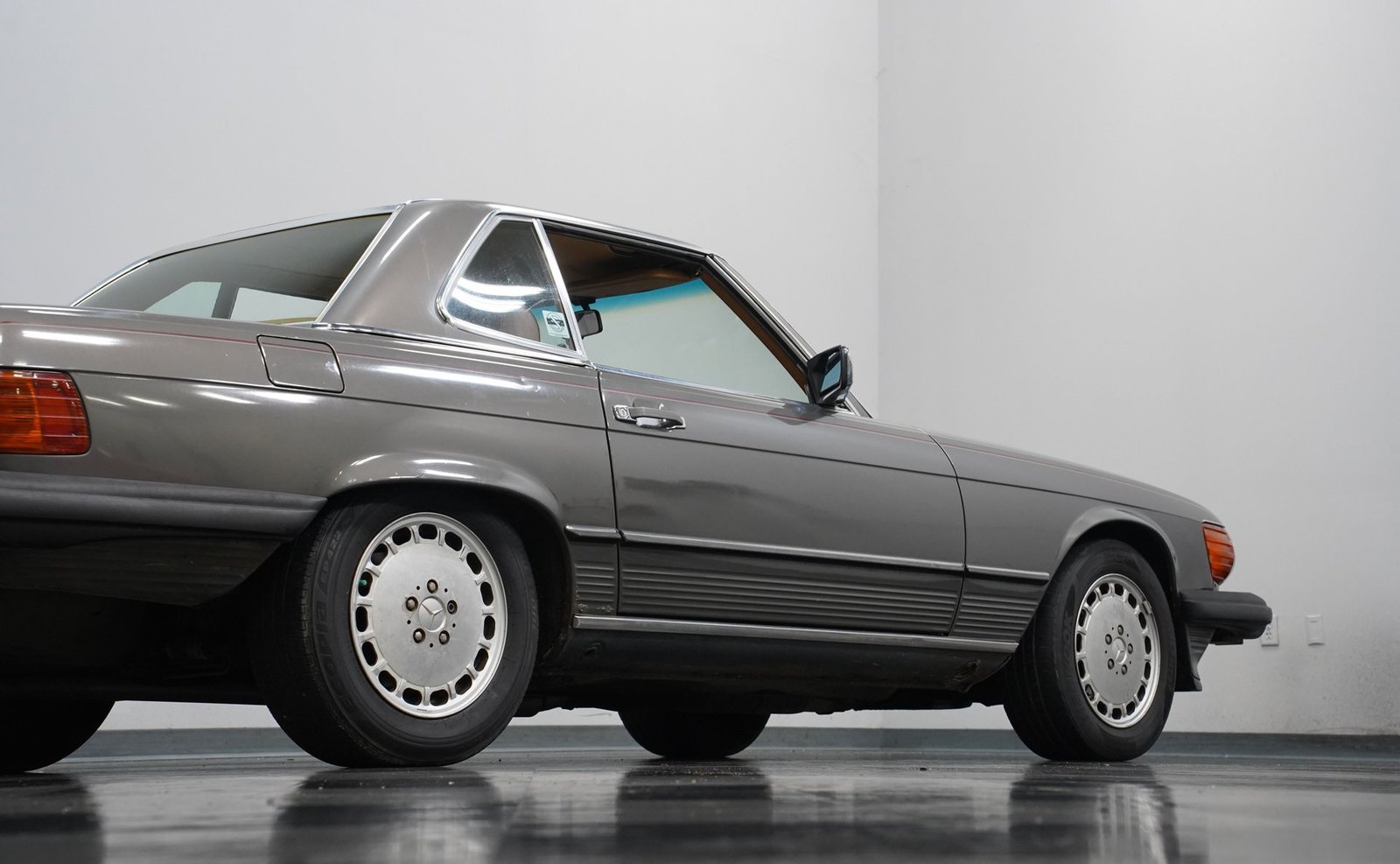 Mercedes-Benz 1986 560SL - Imagem 19