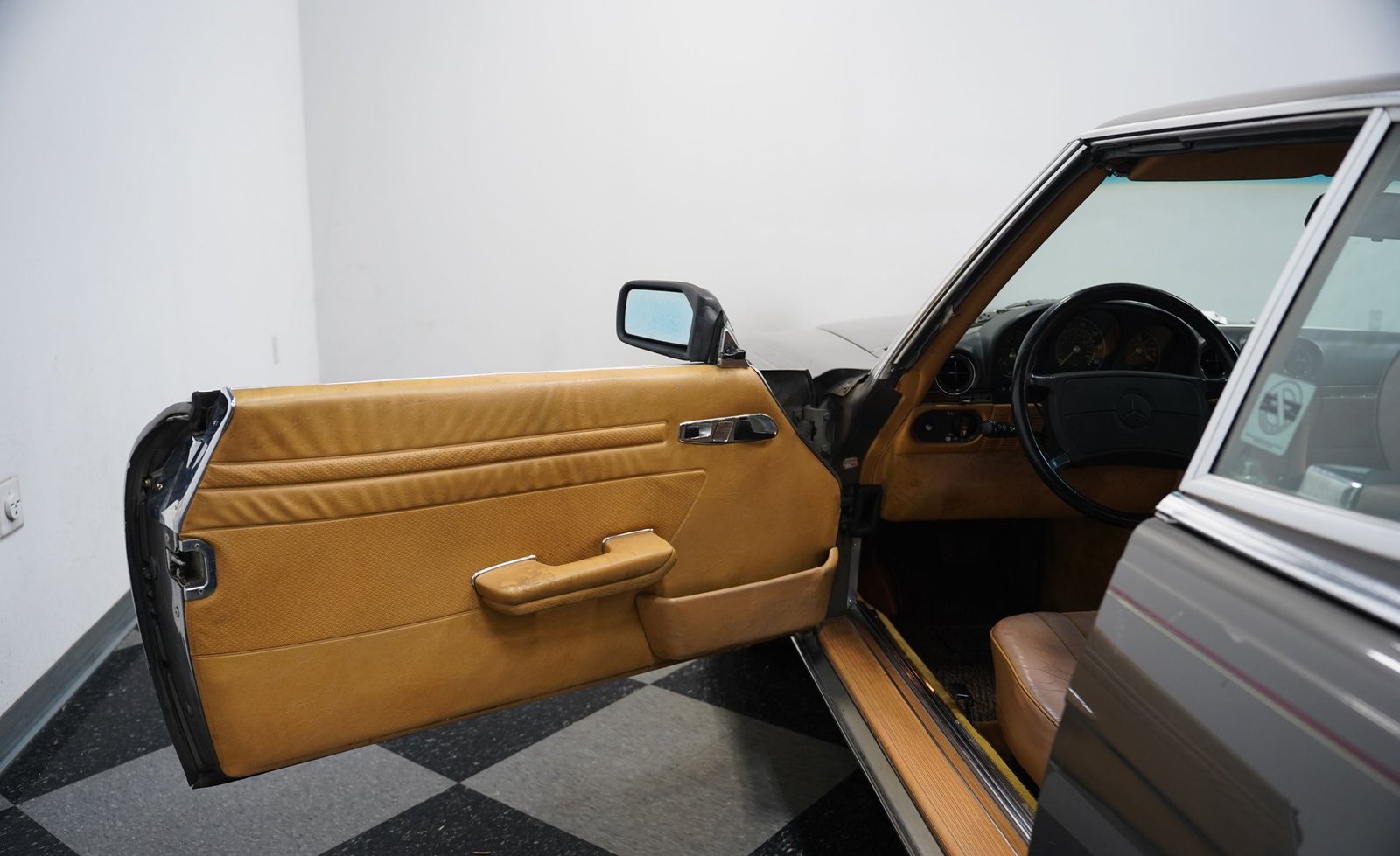 Mercedes-Benz 1986 560SL - Imagem 14