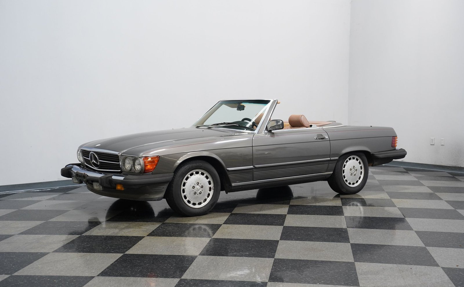 Mercedes-Benz 1986 560SL - Imagem 29
